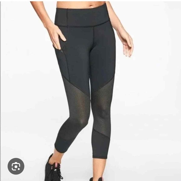 Athleta Black Mesh Contender Capris - Picture 1 of 7